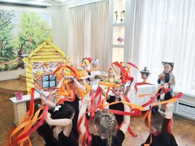 Представление «Кошкин дом»